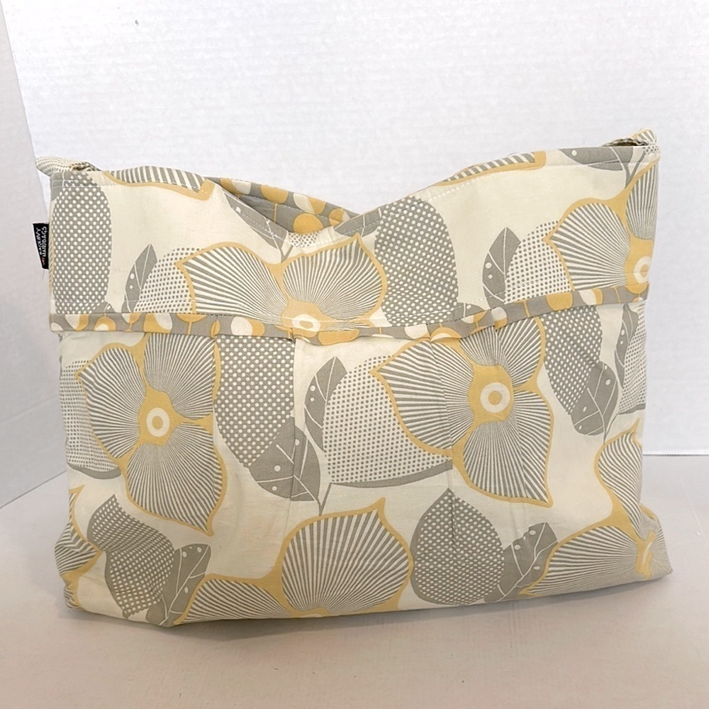 Amy Butler Floral Patterned CROSSBODY Bag - Yellow/ Gray by BAGENVY HANDBAGS EUC - Picture 2 of 16